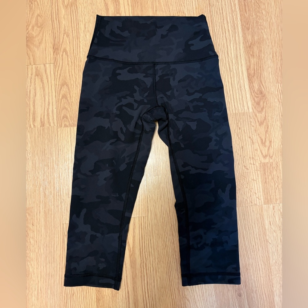 Black Camouflage Lululemon Wunder Under Crops